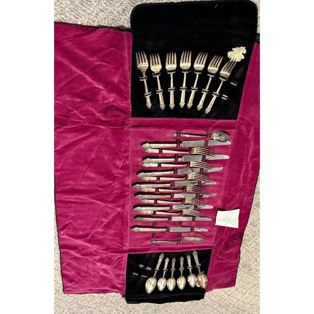 Oneida Community‎ The Finest Silver Plate Flatware Set ~ Floral Pattern ~ 27 Pc